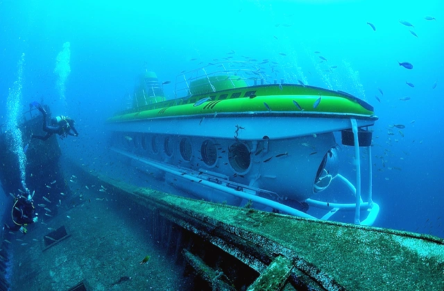 Submarine